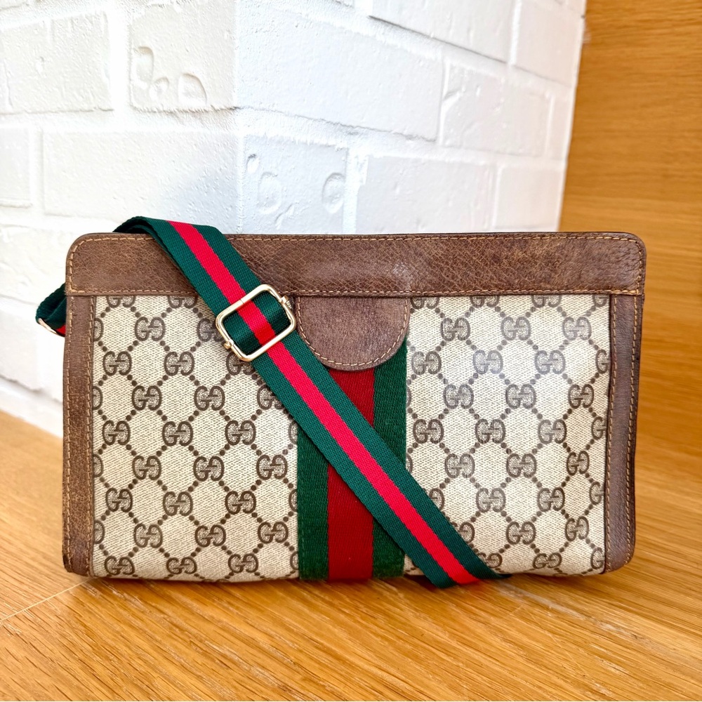 Gucci Authentic Monogram Sherry Line Clutch / Crossbody Bag - Picture 2 of 13